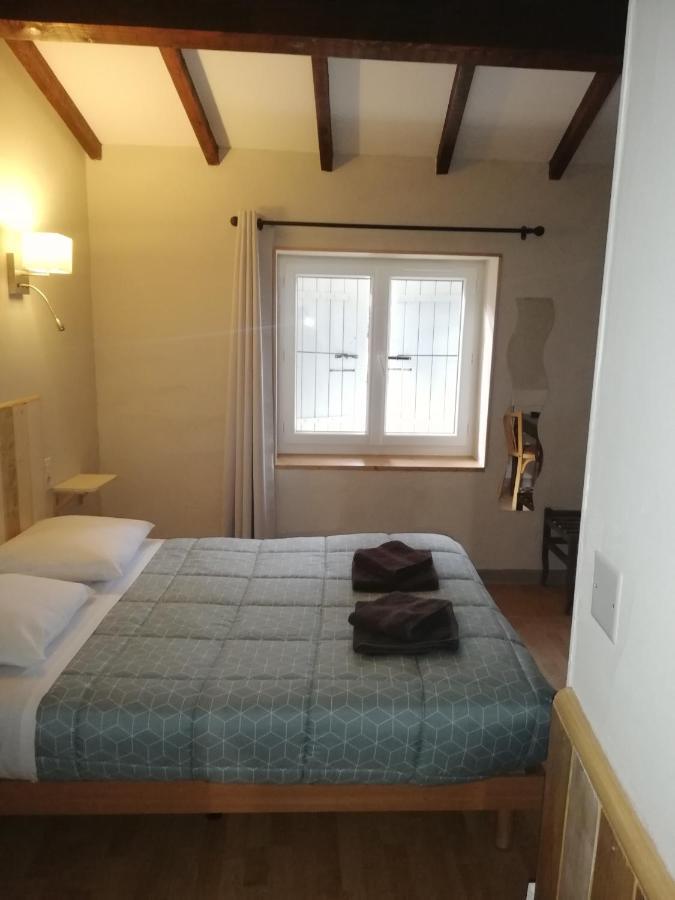 L'Auberge De L'Aygues Les Pilles Экстерьер фото